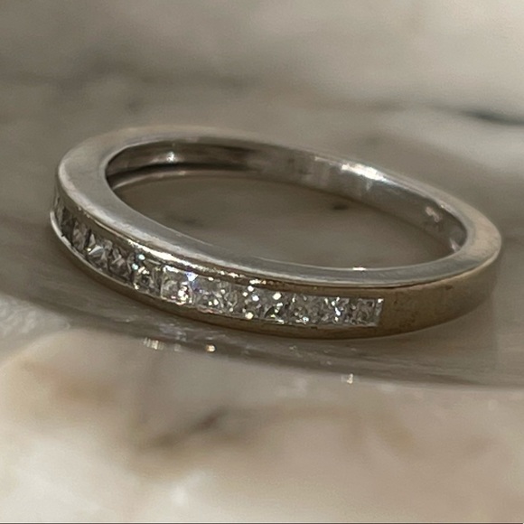 Solid 14K white gold diamond ring natural princess diamonds stacking band VTG - Picture 12 of 15